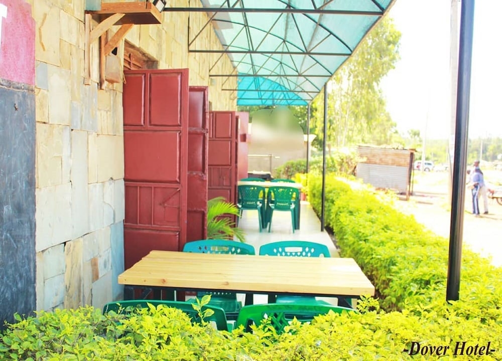 屋外ダイニングエリア