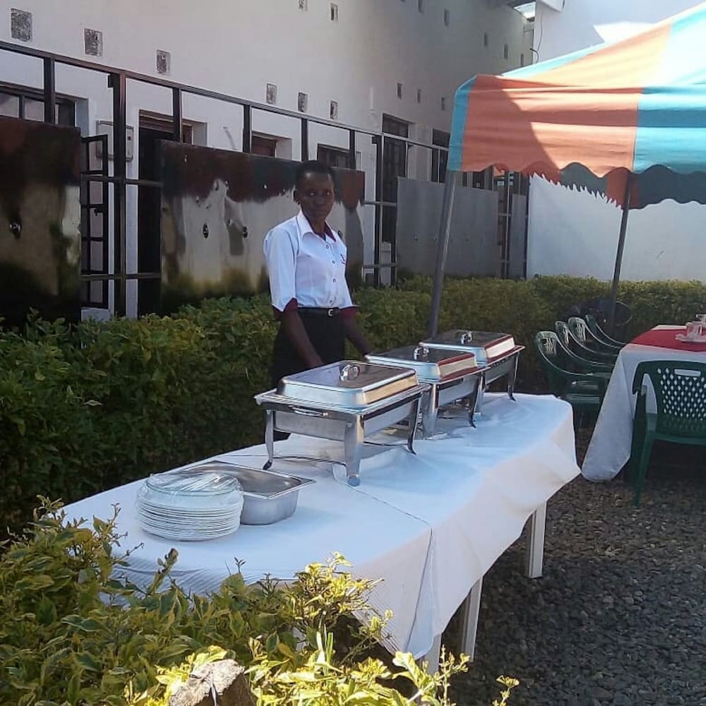 屋外ダイニングエリア