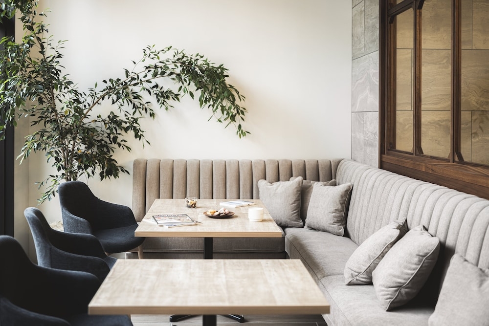 ロビー応接スペース