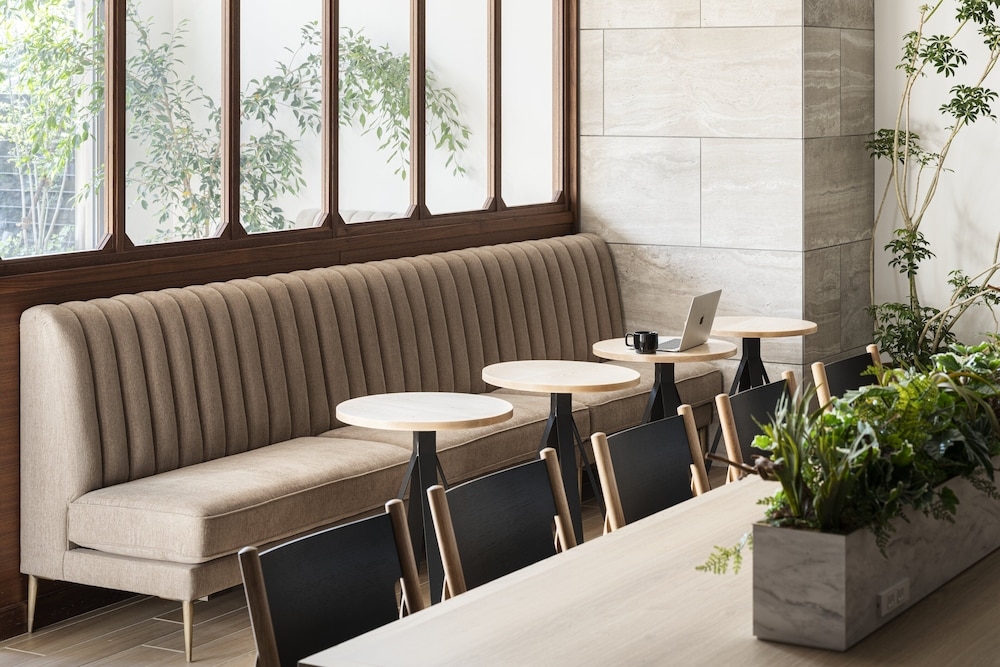 ロビー応接スペース