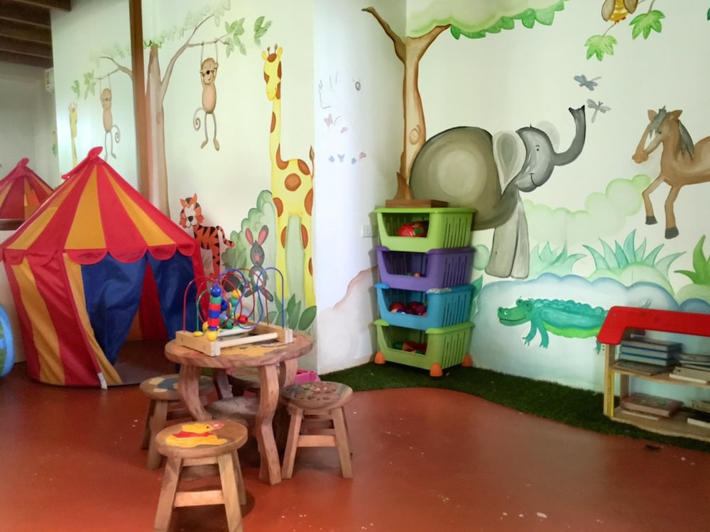 子供用の遊び場 - 屋内