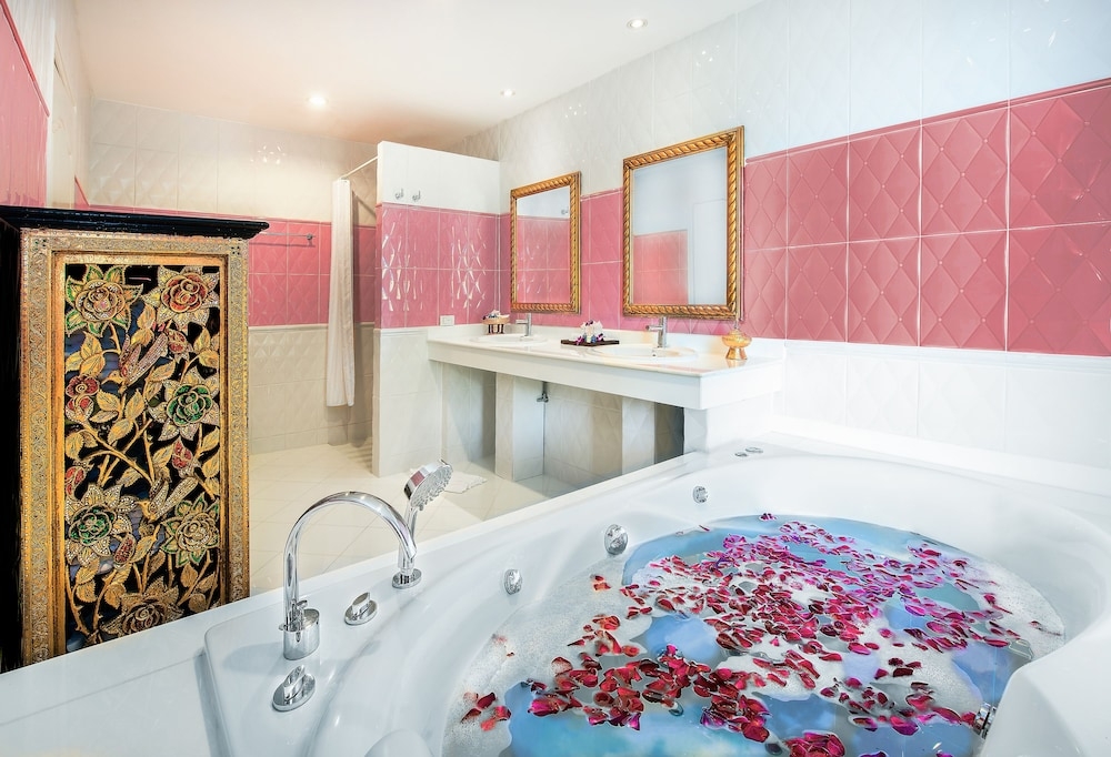 バスルームのシャワー