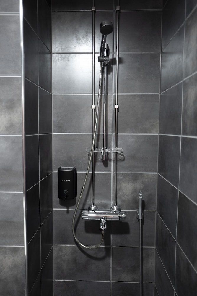 バスルームのシャワー