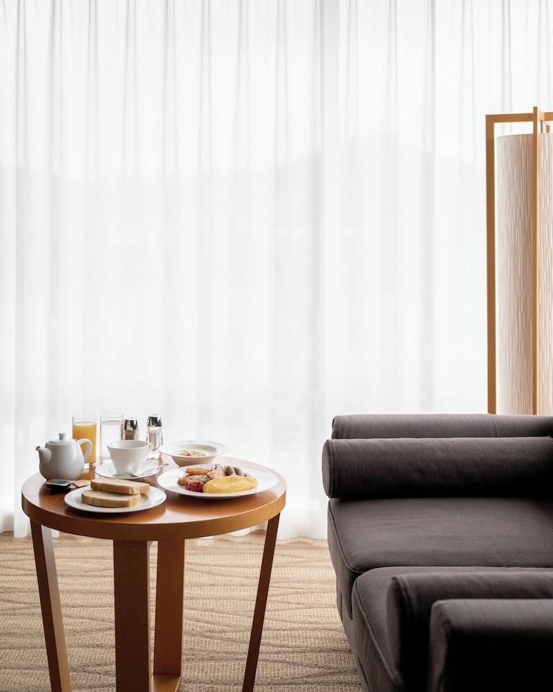 客室内のダイニングエリア