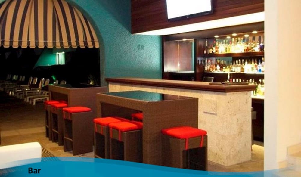 バー (施設内)