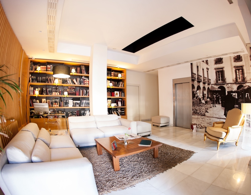 ロビーラウンジ