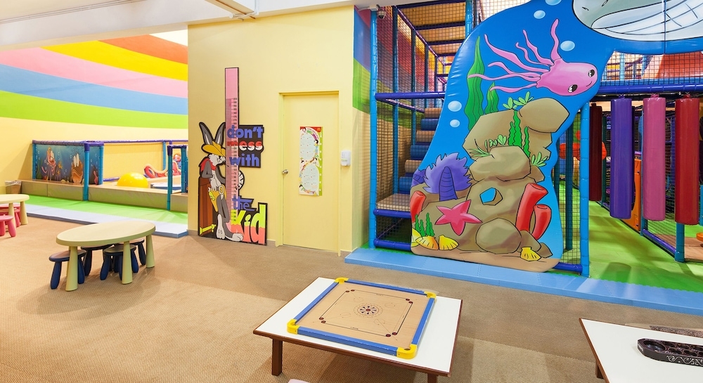 子供用の遊び場 - 屋内