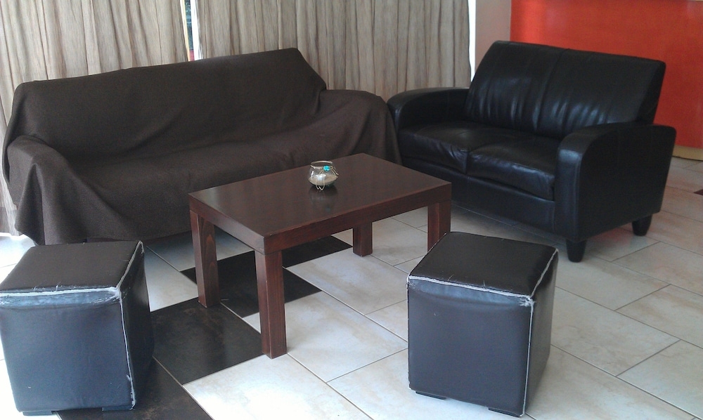 ロビーラウンジ