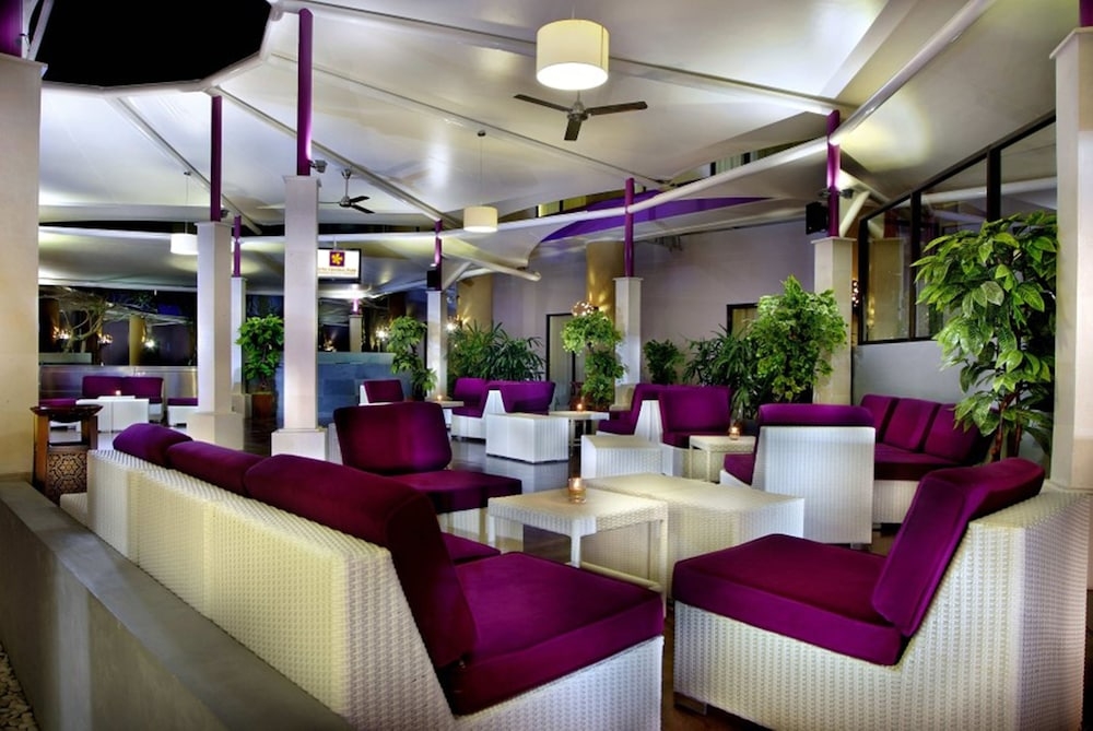 ロビー応接スペース