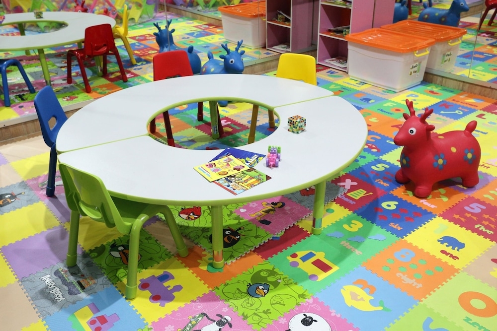 子供用の遊び場 - 屋内