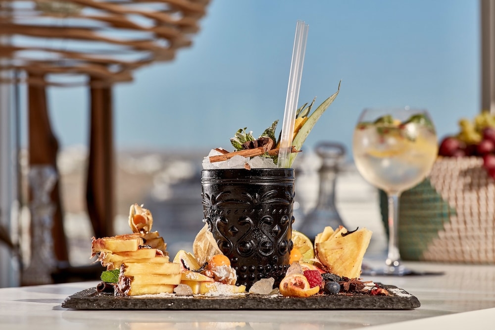 プールサイドバー