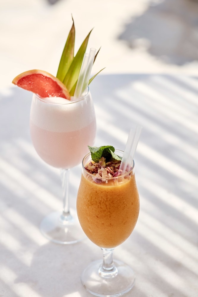 プールサイドバー