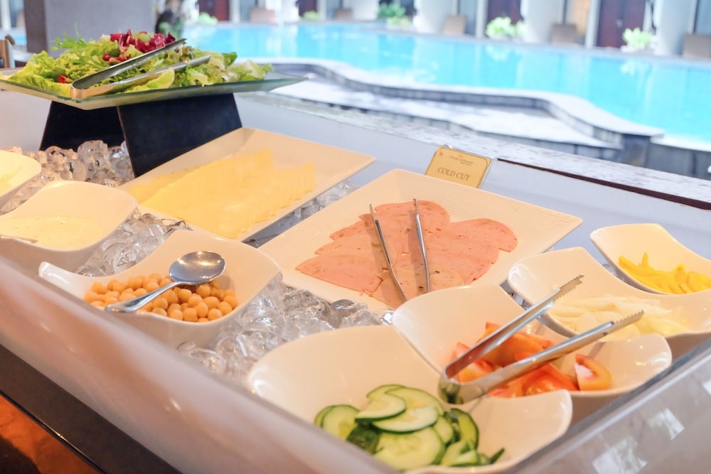 朝食ビュッフェ