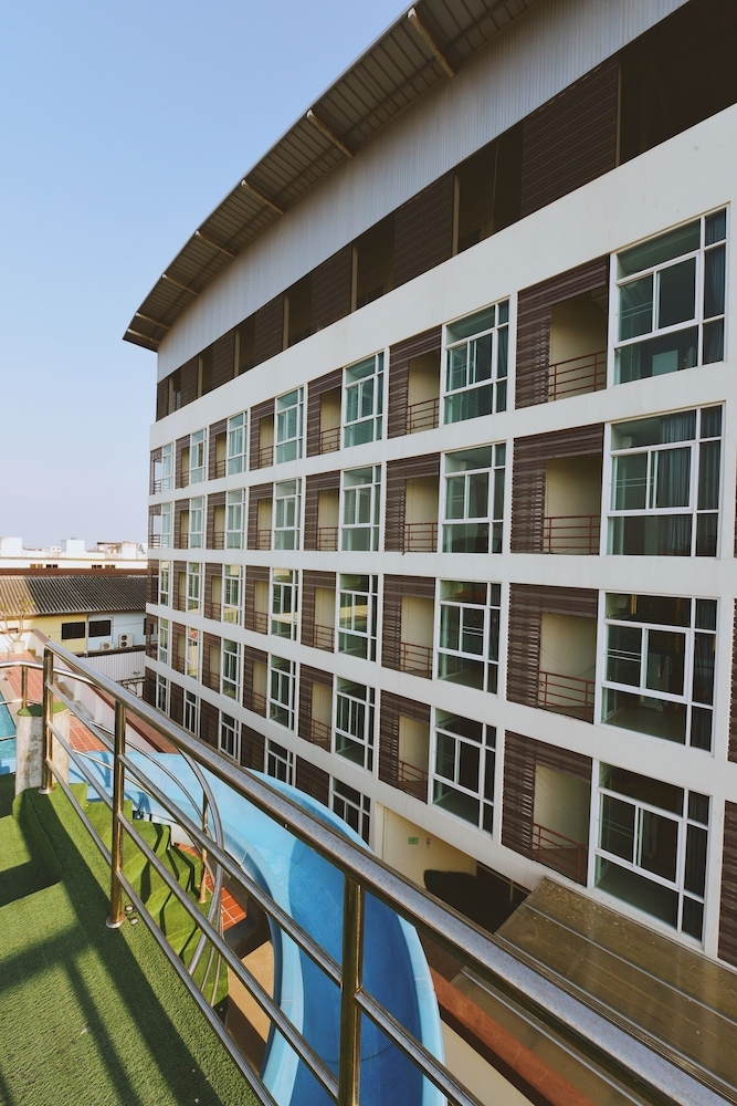 ウォータースライド