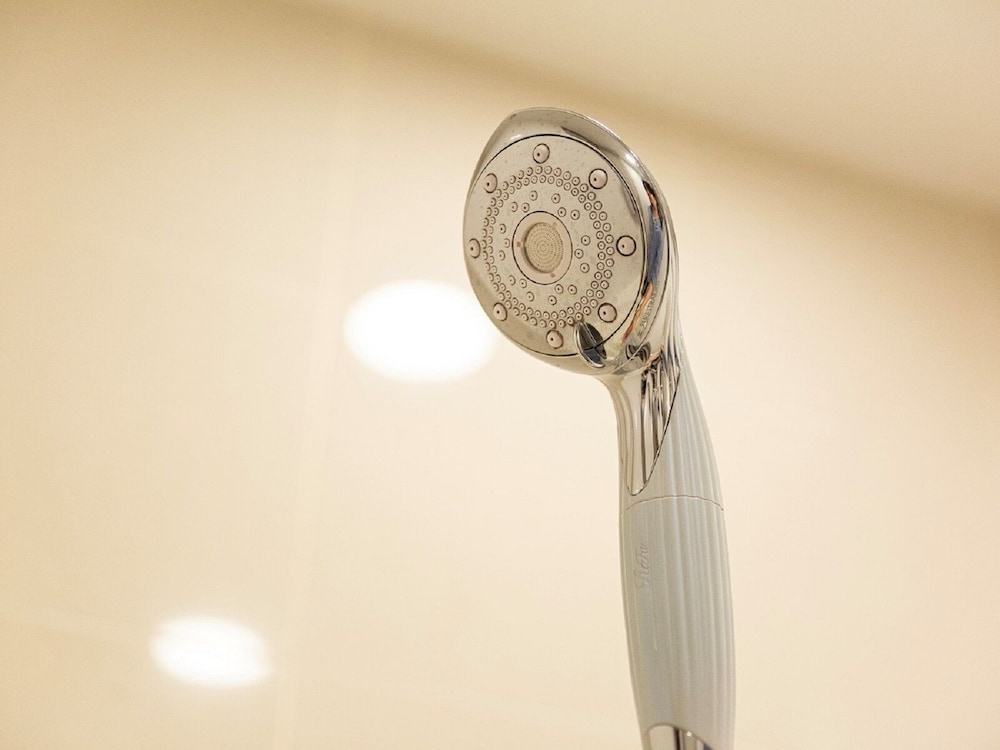 バスルームのシャワー