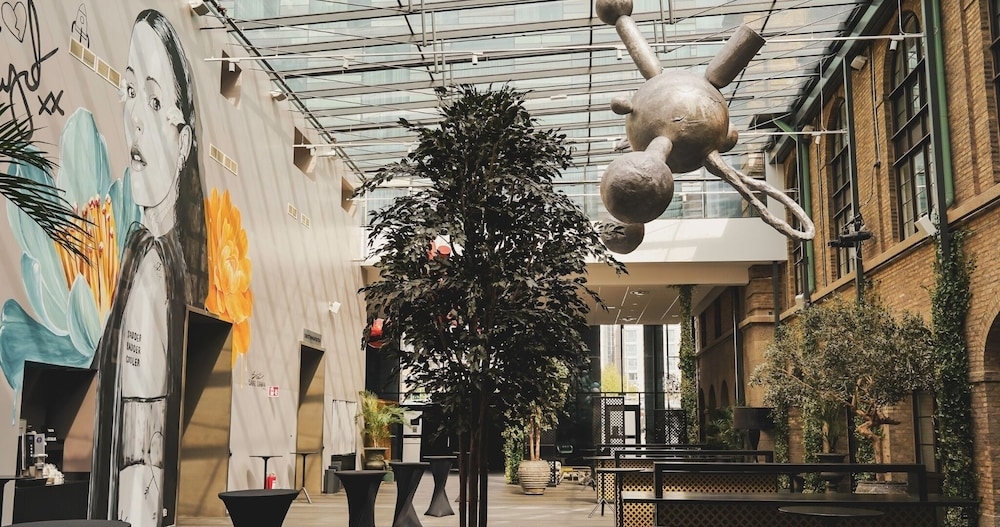 ロビーラウンジ