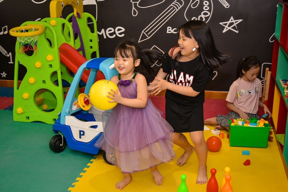 子供用の遊び場 - 屋内