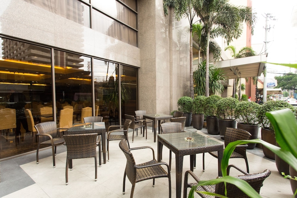 屋外ダイニングエリア