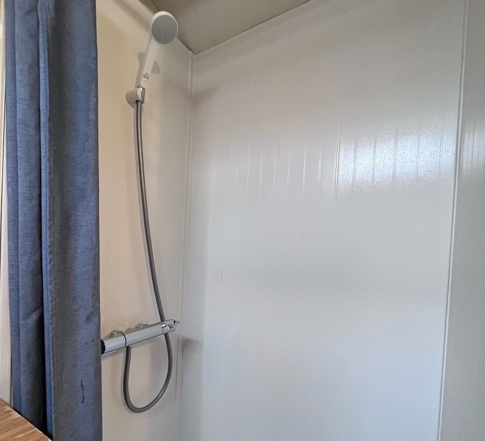 バスルームのシャワー