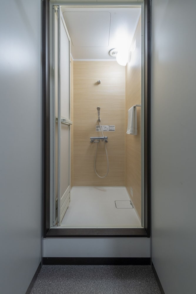 バスルームのシャワー