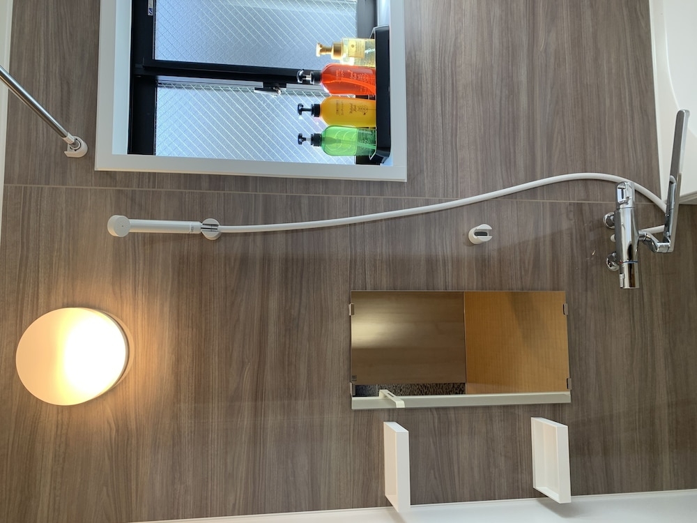 バスルームのシャワー