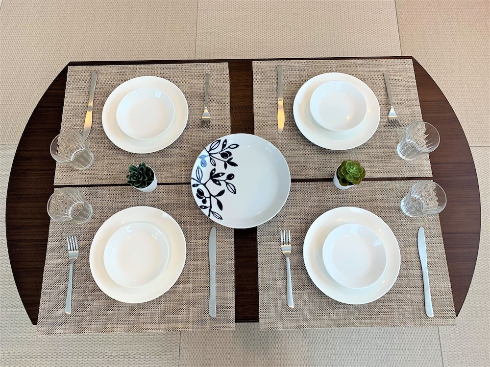 客室内のダイニングエリア