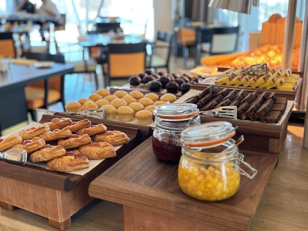 朝食ビュッフェ