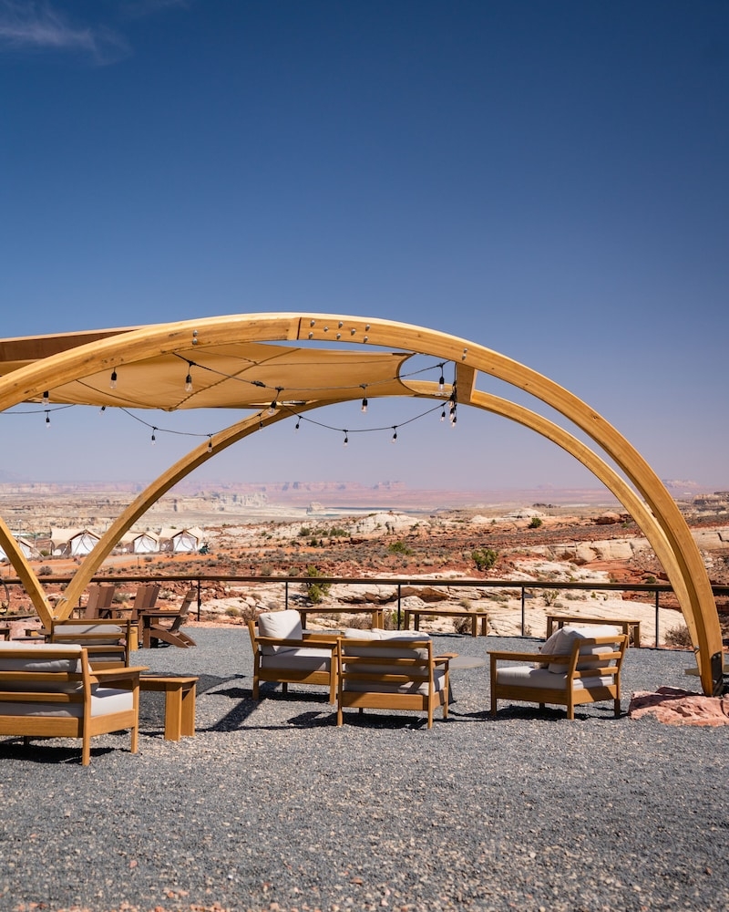 アンダー キャンバス レイク パウエル グランド ステアケース