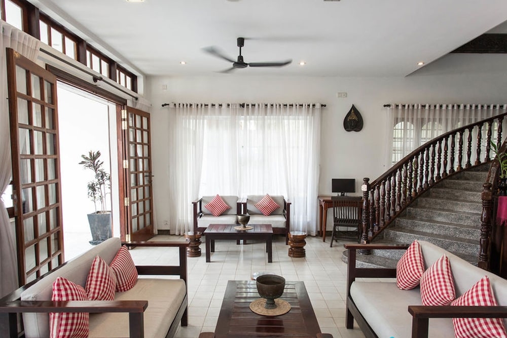 ロビー応接スペース