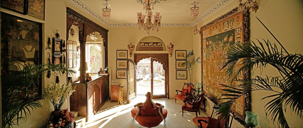 ロビー応接スペース