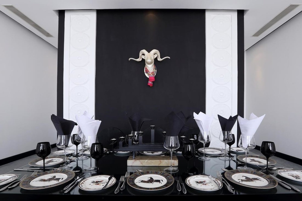 客室内のダイニングエリア