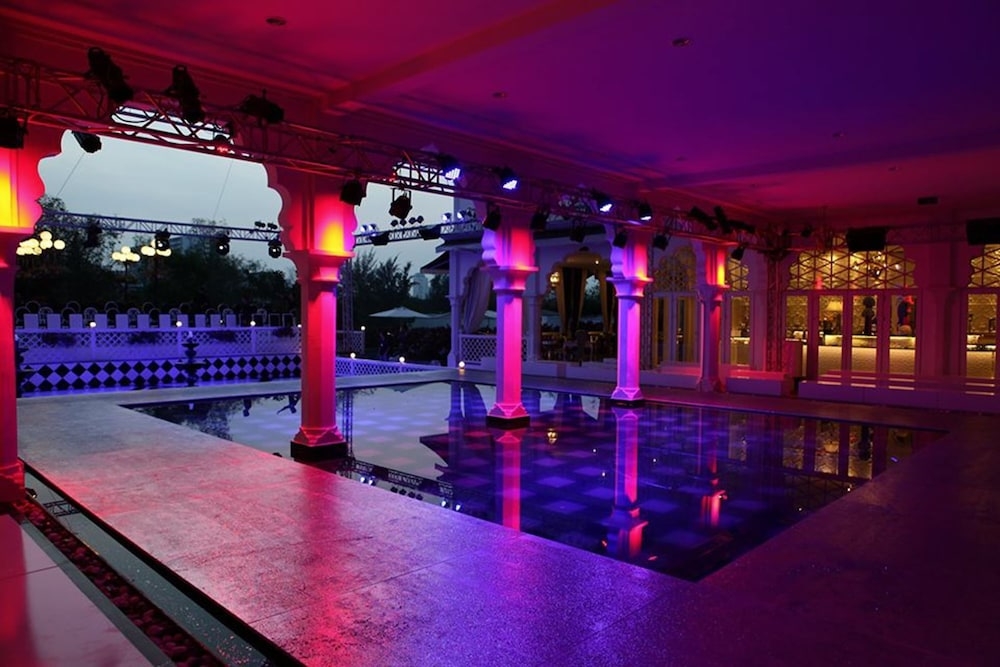 屋外バンケット スペース