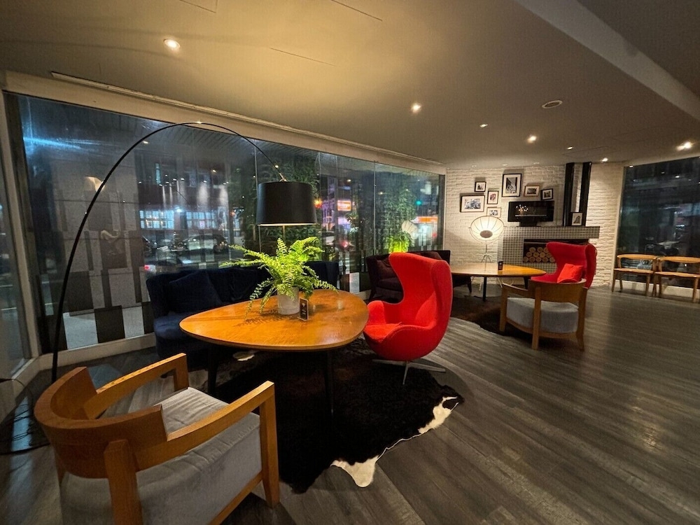 ロビー応接スペース