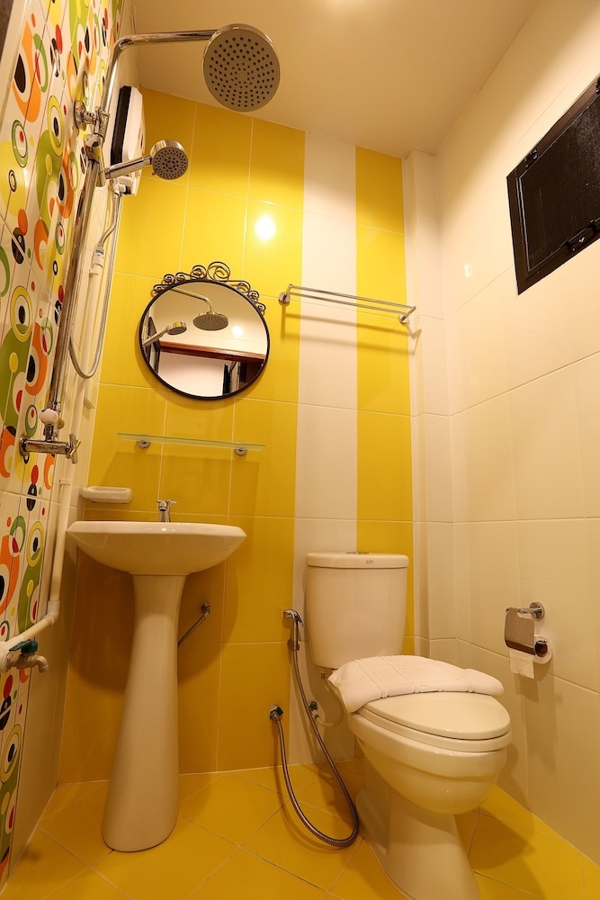 バスルームのシャワー