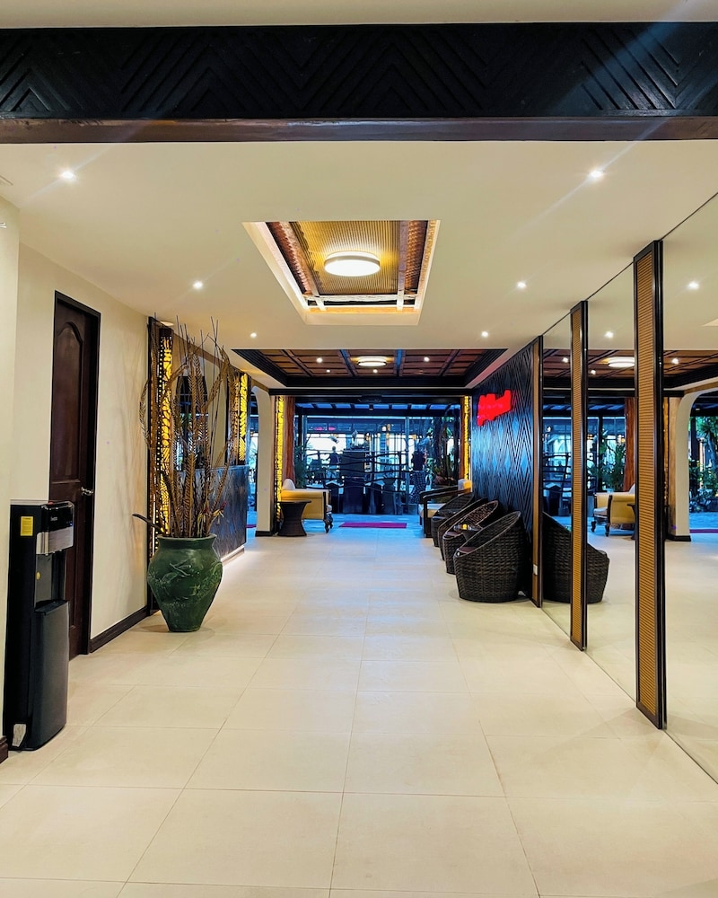 ロビーラウンジ