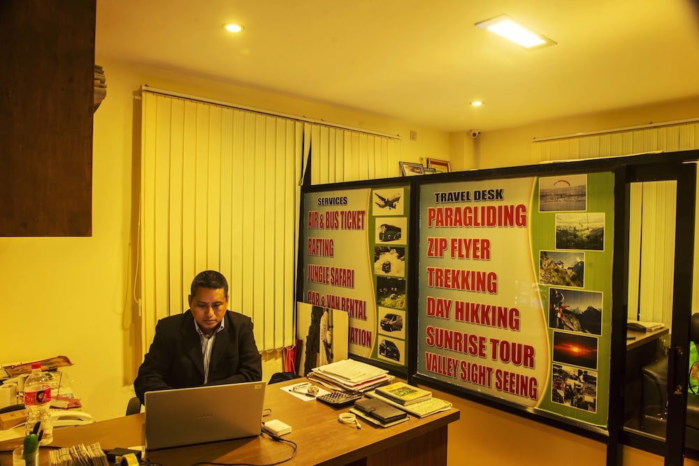 コンシェルジュ デスク