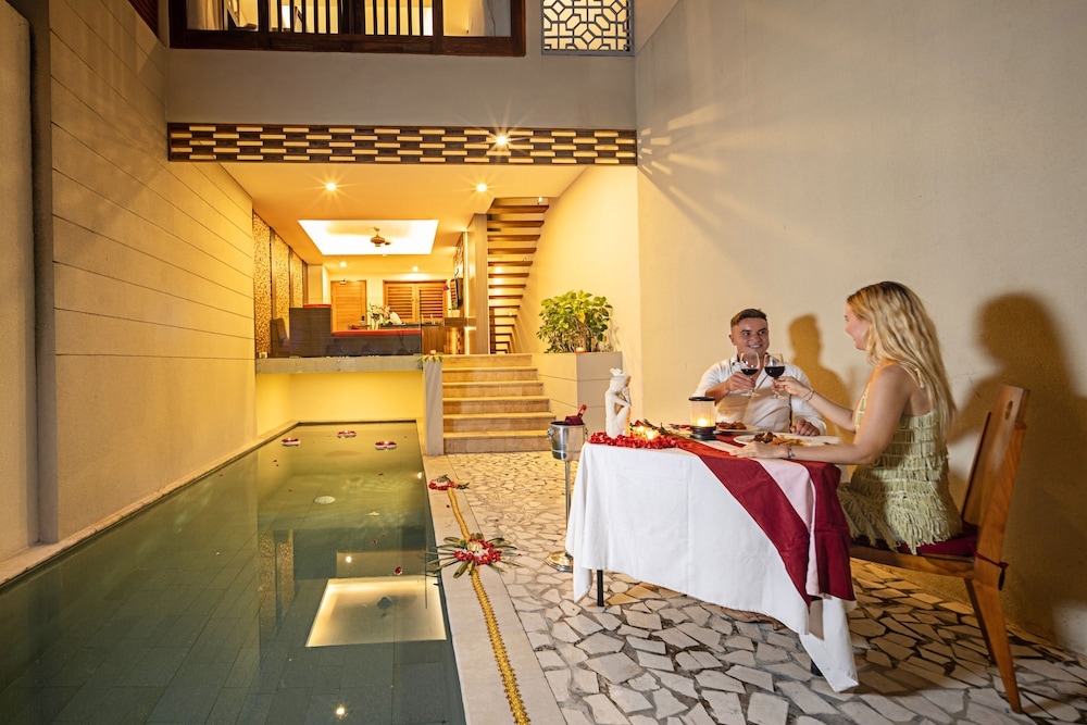 客室内のダイニングエリア