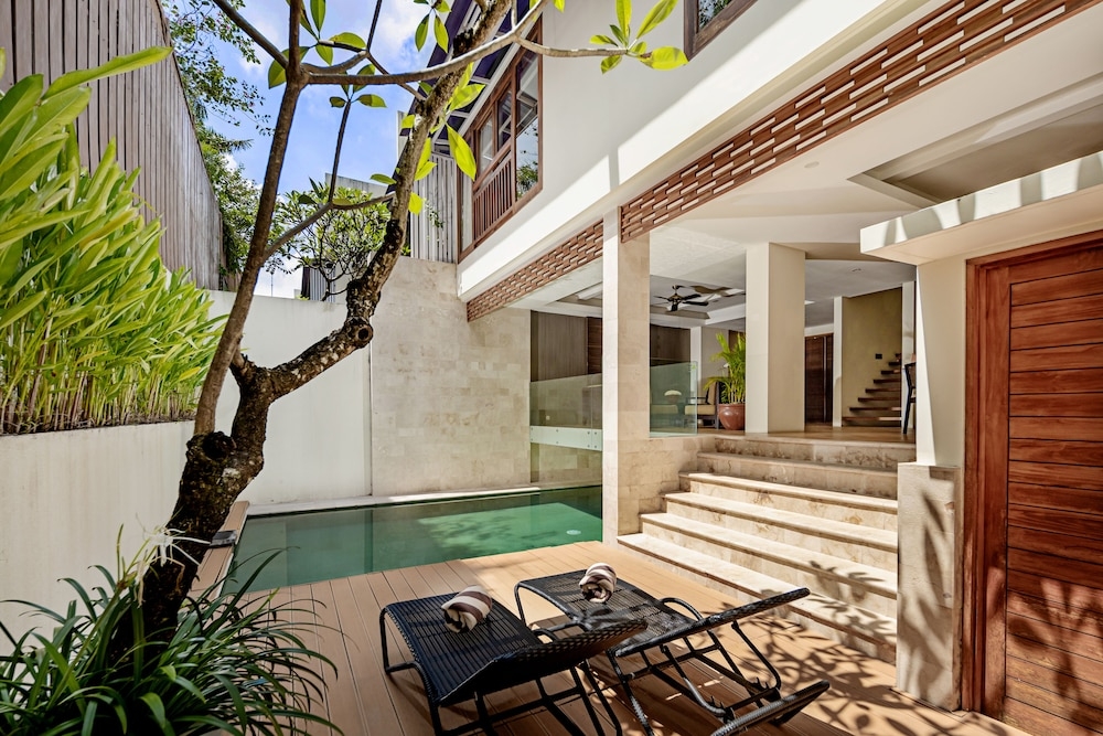 プライベートプール