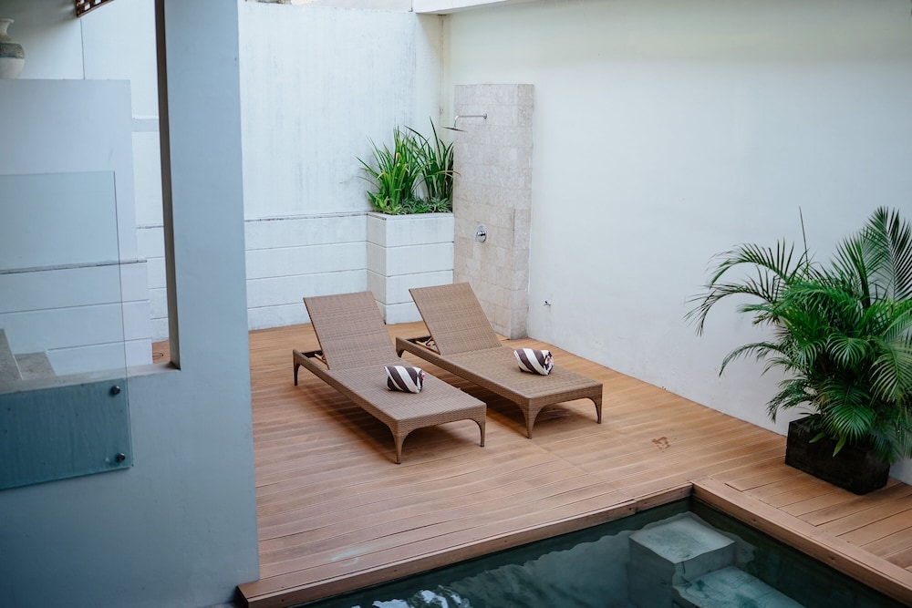 プライベートプール