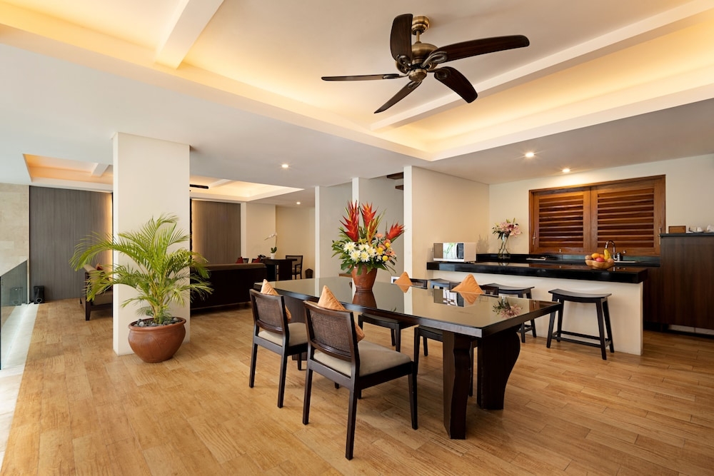 ダイニングルーム