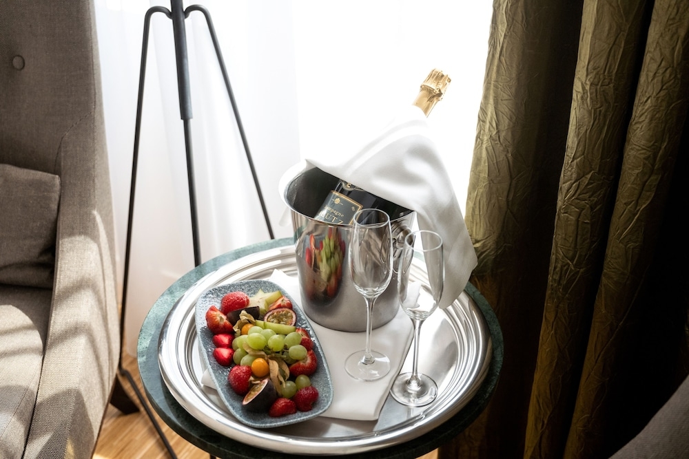 ルームサービス