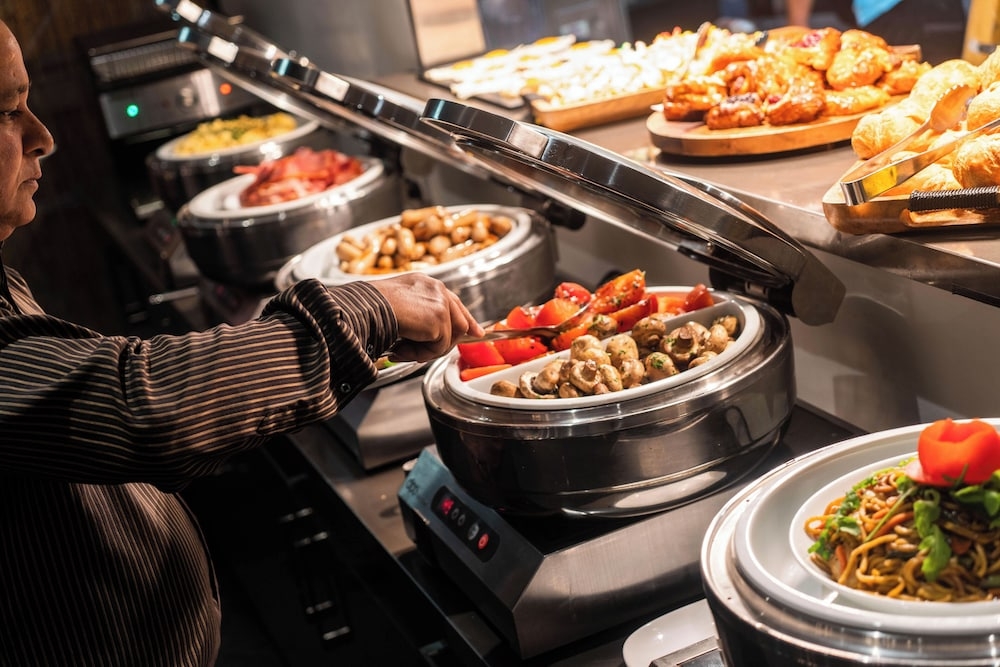 朝食ビュッフェ