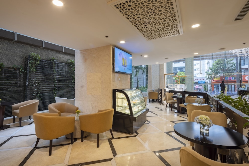 ロビーラウンジ