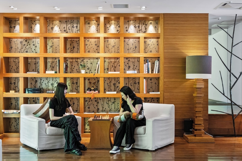 ロビーラウンジ