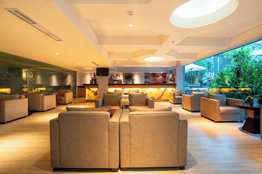 ロビーラウンジ