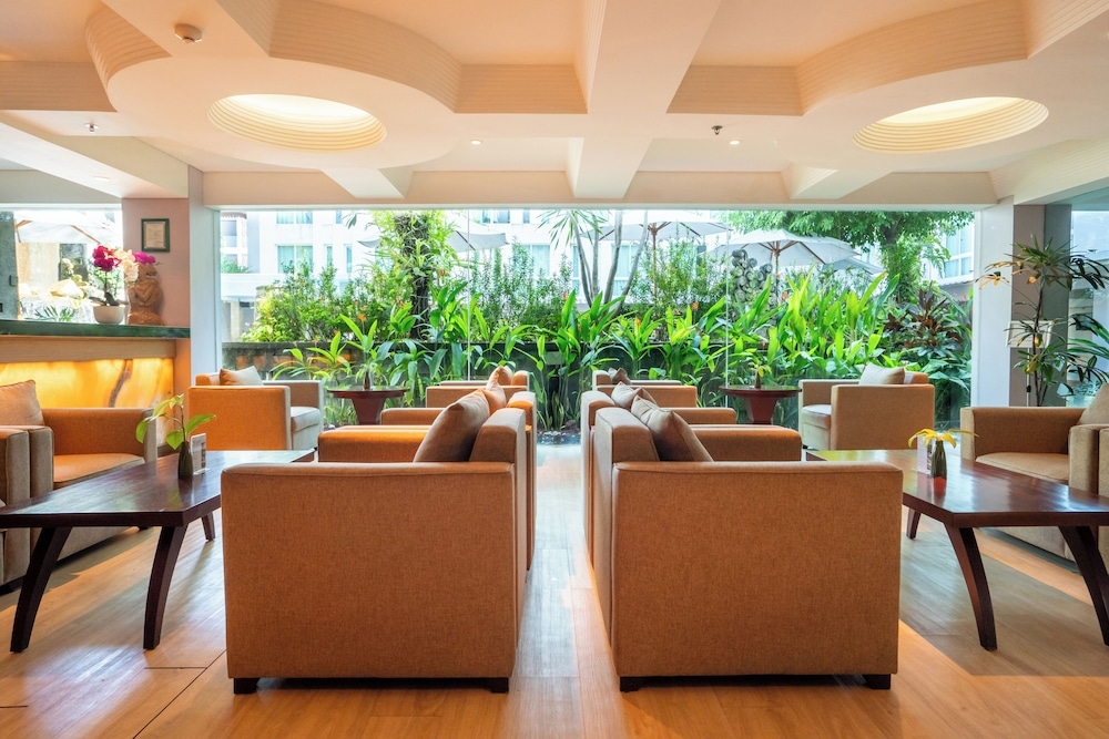 ロビーラウンジ