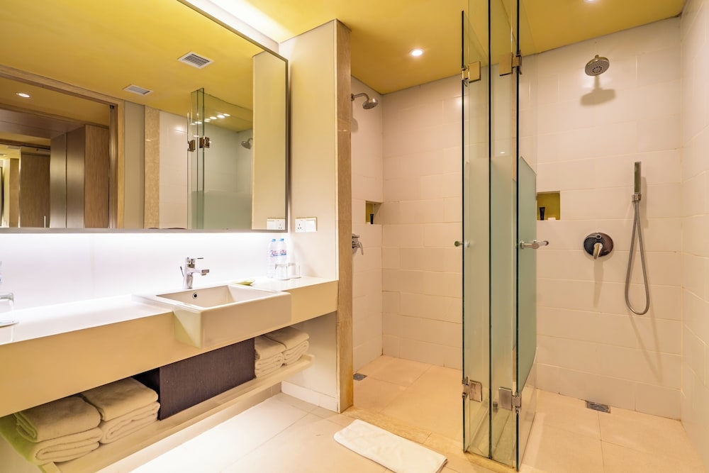 バスルームのシャワー