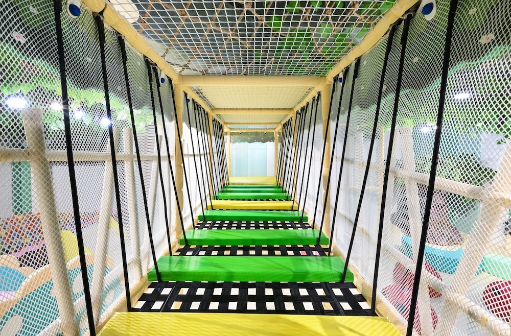 子供用の遊び場 - 屋内