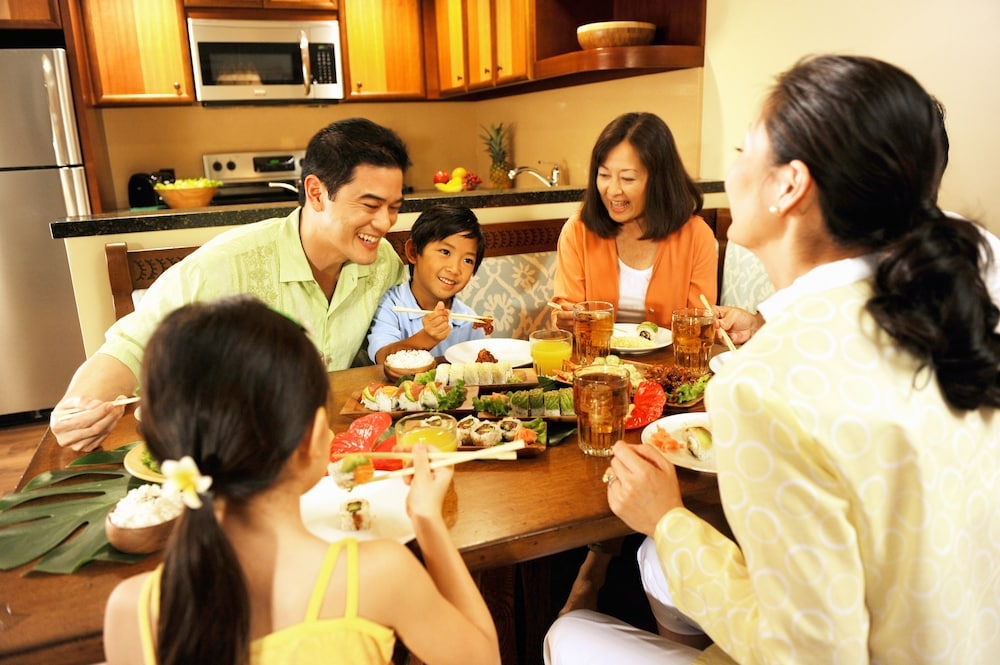 客室内のダイニングエリア