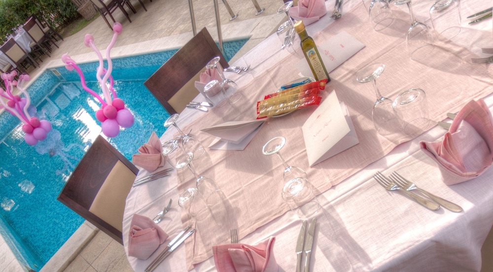 屋外バンケット スペース